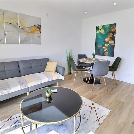 Moderne Et Cosy Avec Balcon - Parking Gratuit - Netflix *