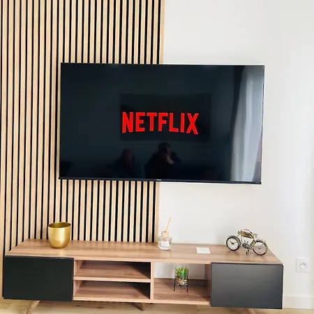 Moderne Et Cosy Avec Balcon - Parking Gratuit - Netflix Appartamento *